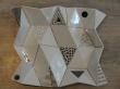 Origami en porcelaine. d?coration noir et platine.